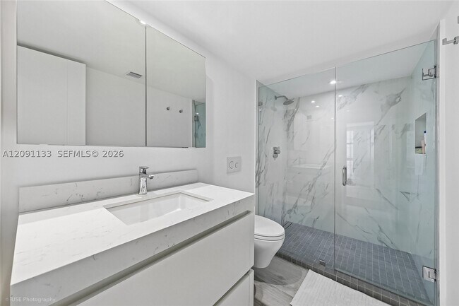 Building Photo - 1111 Crandon Blvd