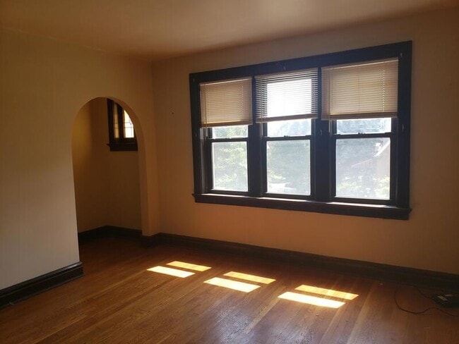 Building Photo - 3847-3849 Alberta St