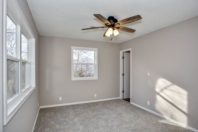 Building Photo - Beautiful Three Bedroom, Two Bathroom