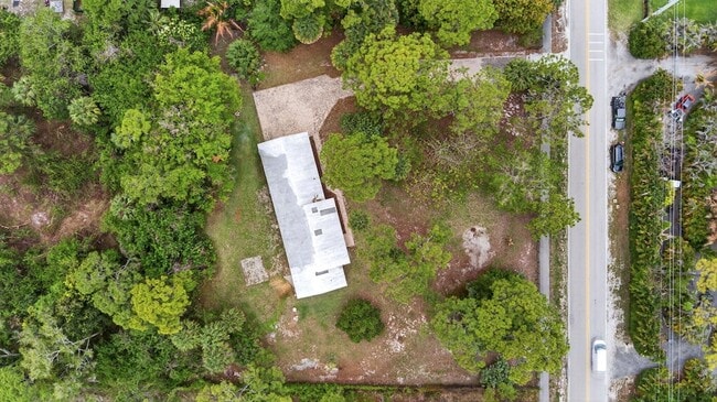 Building Photo - 16932 Okeechobee Blvd