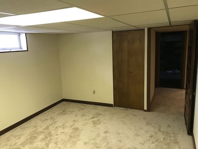 Building Photo - 3 Bedroom Duplex