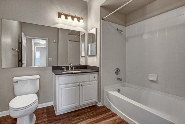 Building Photo - Broadleaf Apartments