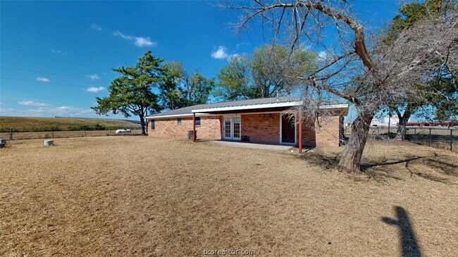 Building Photo - 8251 W Sh-21