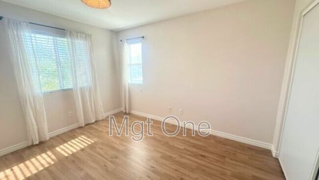 Building Photo - 15379 Avenida Fiesta