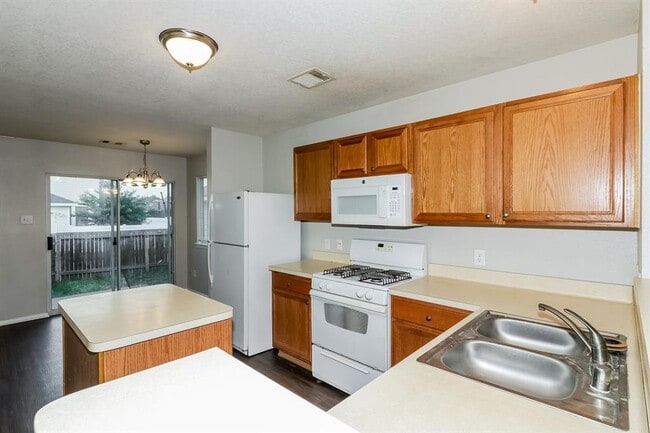 Building Photo - 20824 Patriot Park Ln