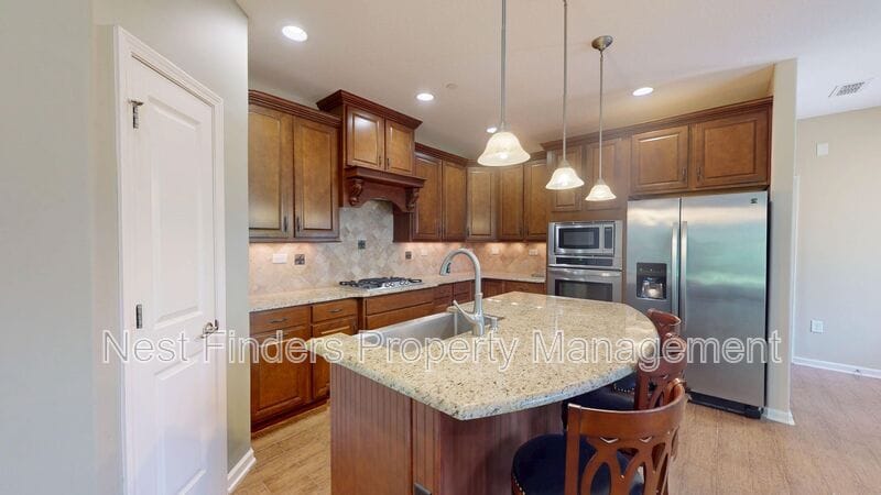 Building Photo - 656 Coconut Palm Pkwy
