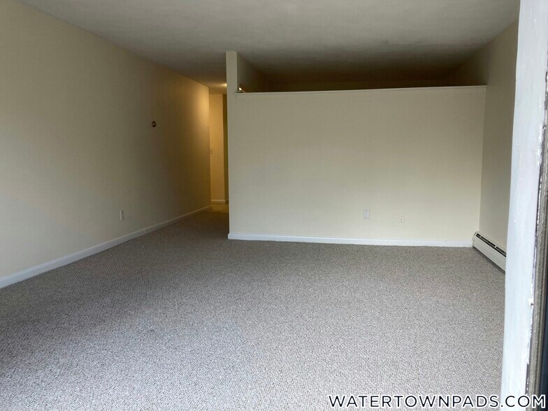 Building Photo - 16 Whites Ave