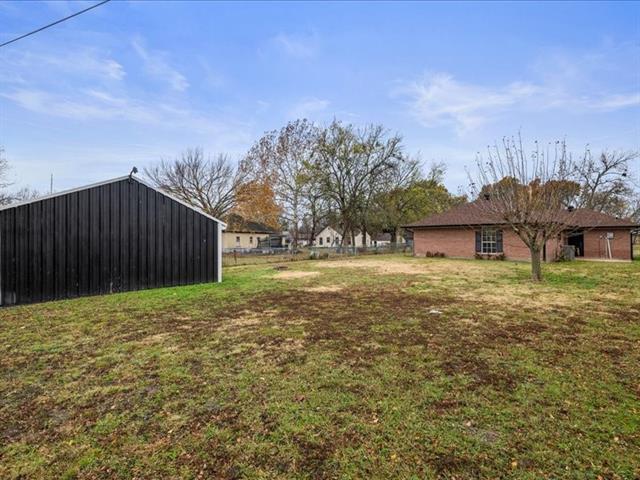 Building Photo - 104 S Poplar St