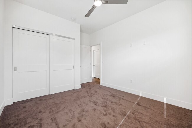 Building Photo - 22 Maiaku St