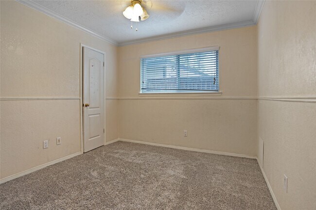 Building Photo - 17119 Mellow Ridge Dr