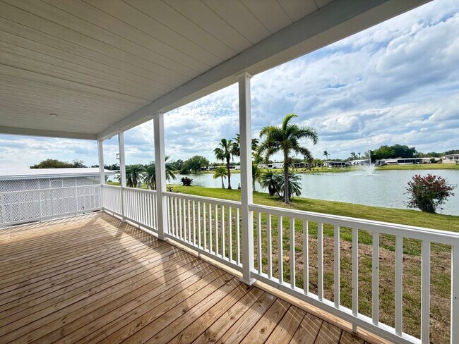 Building Photo - 7608 Lakeshore Dr