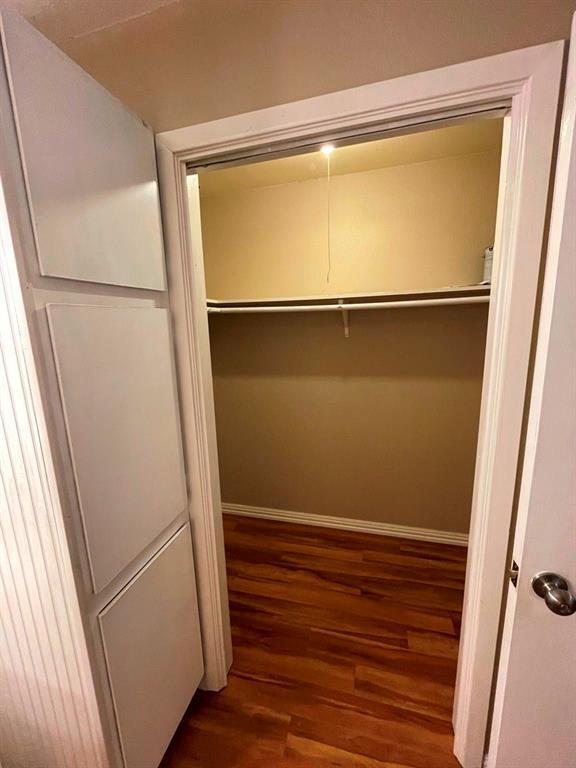 Building Photo - 6211 Chesterfield Ave