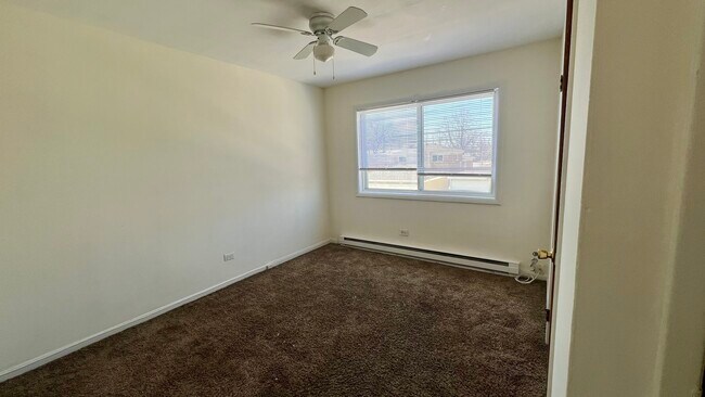 Building Photo - 9106 S Halsted St