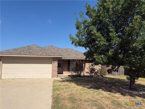 Building Photo - 1103 Concho St