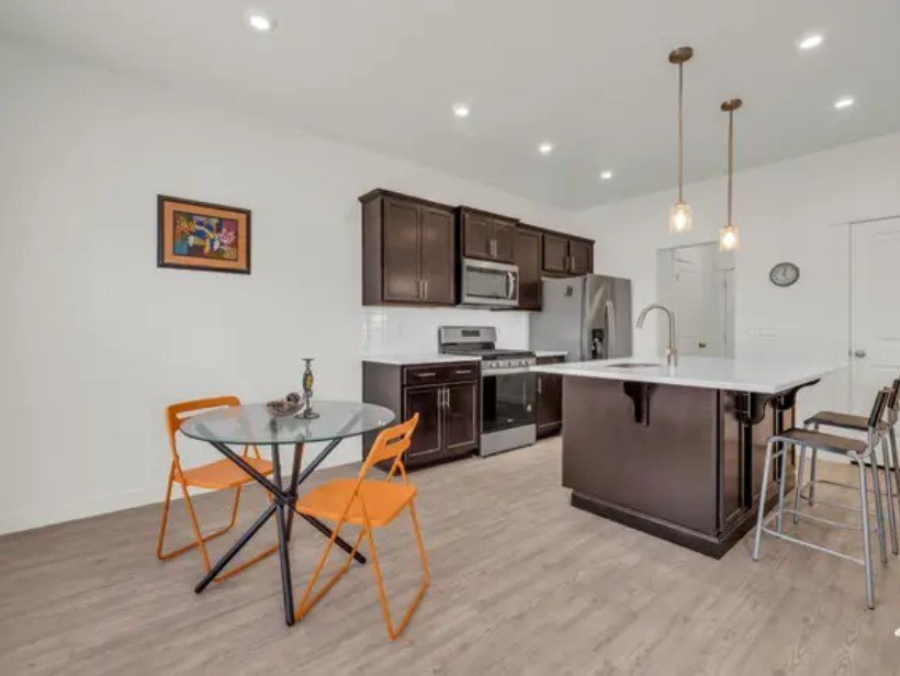 Building Photo - 4536 E Hurstbourne Dr