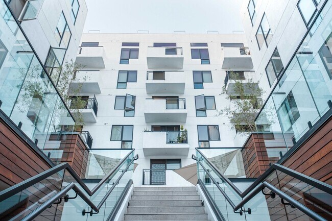 Building Photo - 1234 Wilshire Blvd