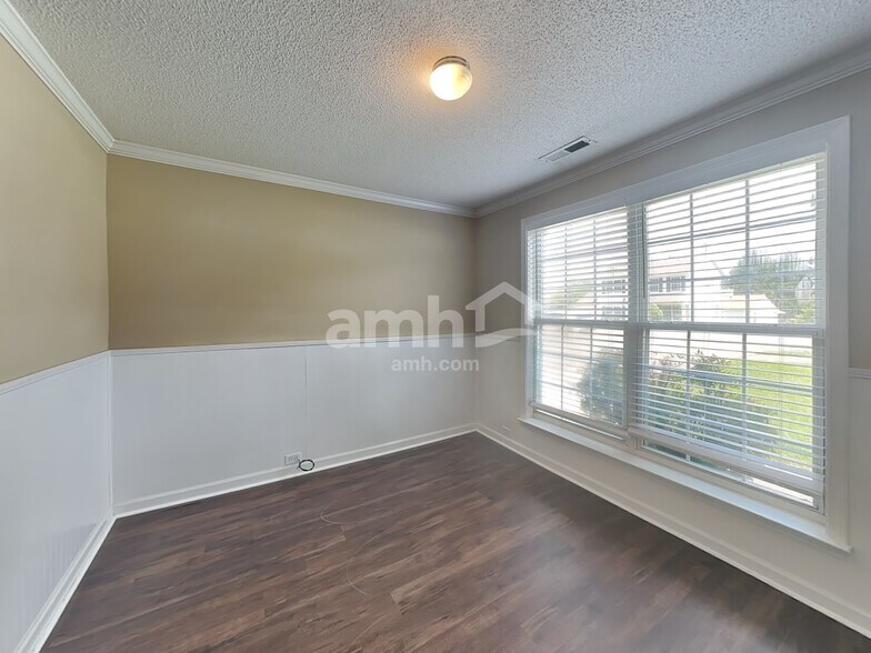 Building Photo - 706 Bellmeade Bay Dr