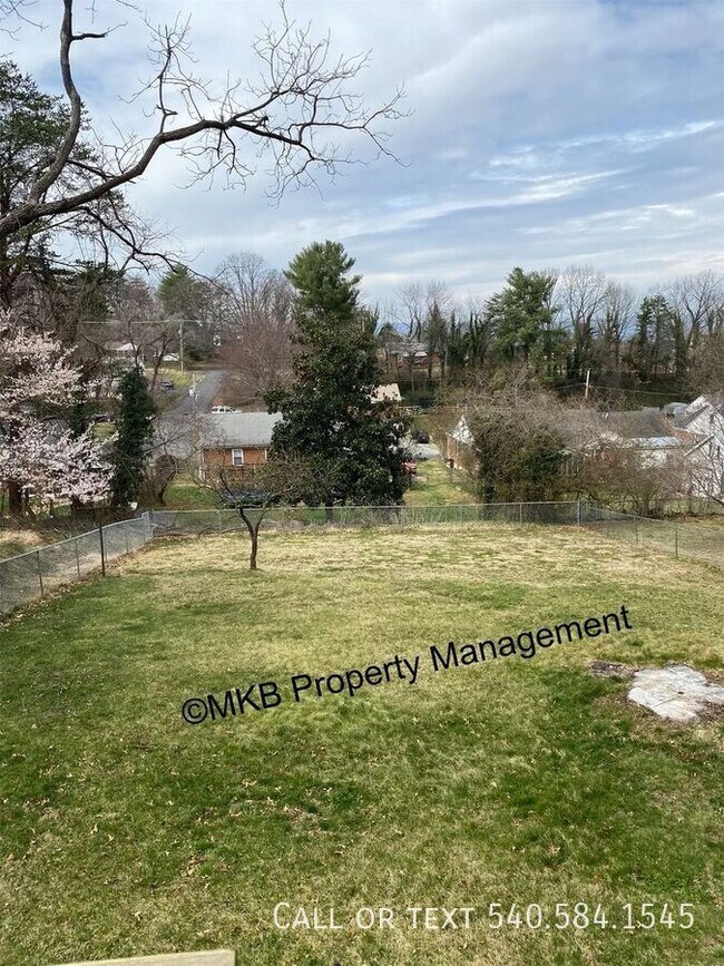 Building Photo - 3481 Richards Blvd