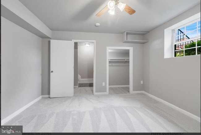 Building Photo - 46607 Carriage Ct