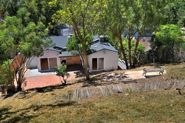 Building Photo - 11657 Sunshine Terrace