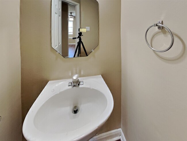 Building Photo - 31306 Perlican Dr