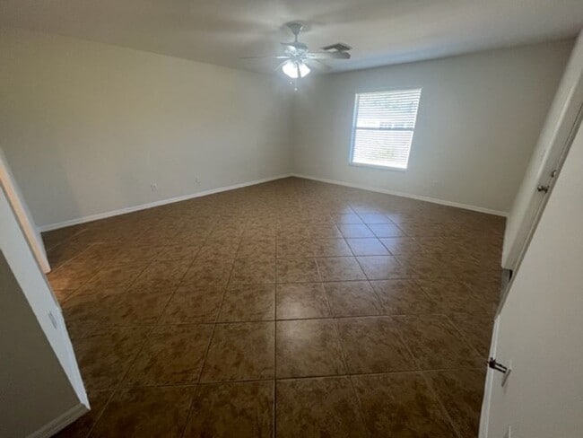 Building Photo - 1126 Calmar Ave