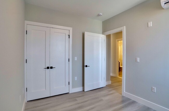 Building Photo - 3516 John F. Kennedy Blvd