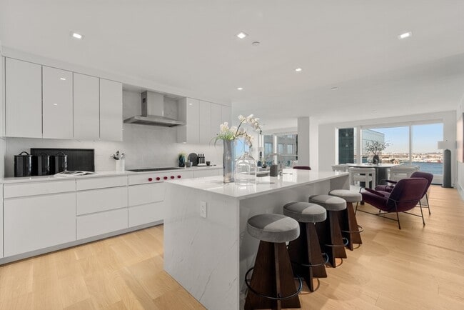 Building Photo - 150 Seaport Blvd