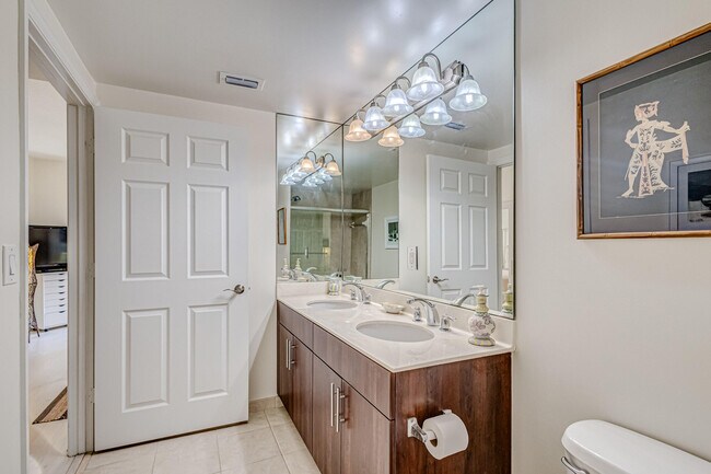 Building Photo - 4801 PGA Boulevard