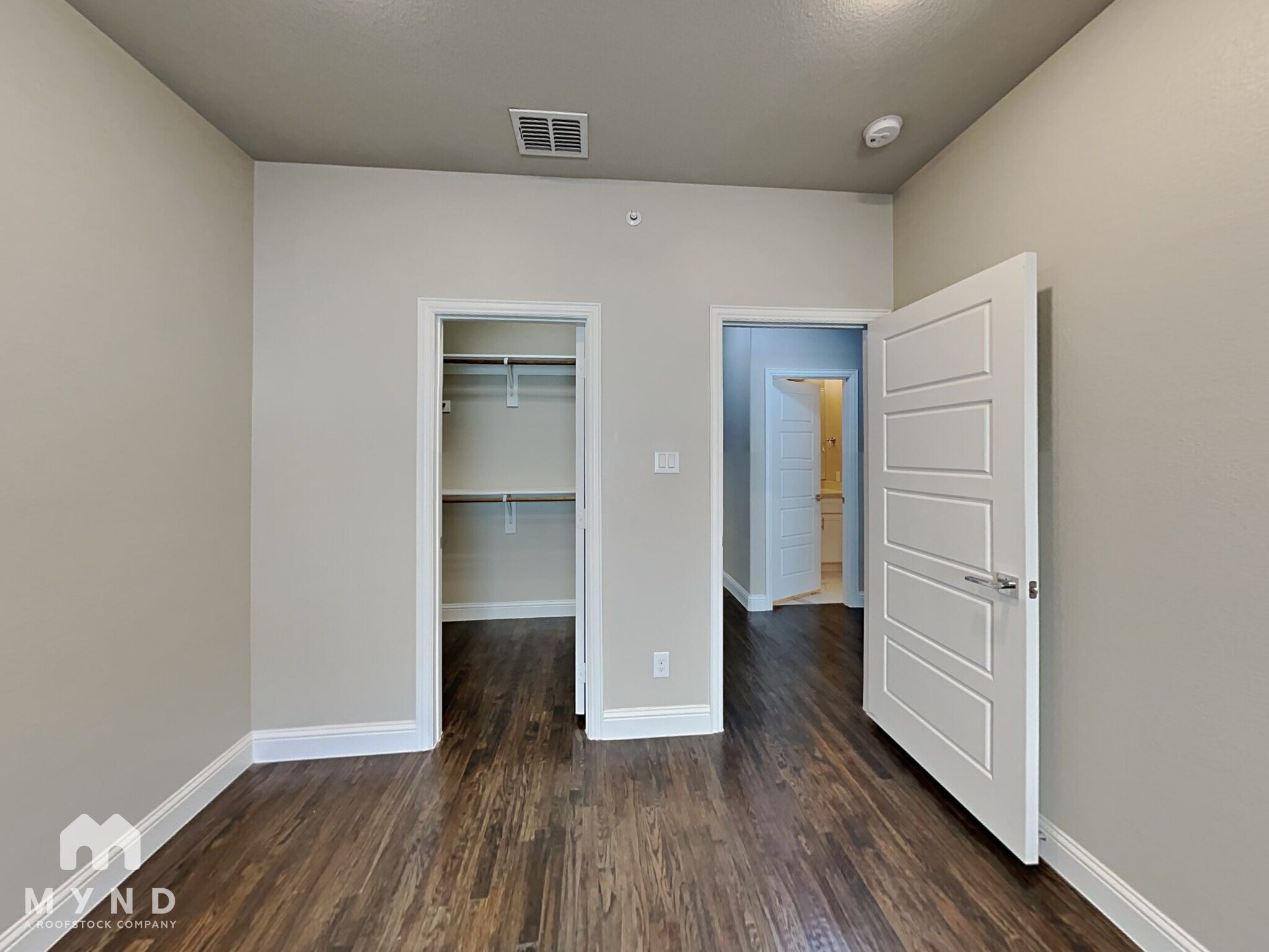 Building Photo - 2805 Lindale Dr