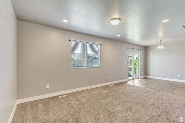 Building Photo - 5252 W Armada Way
