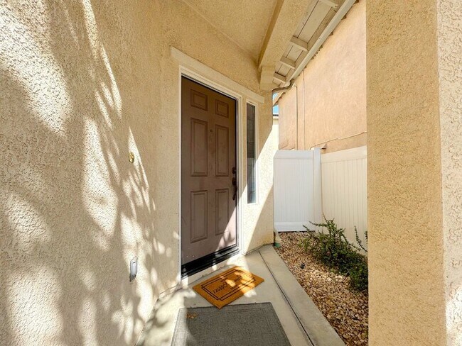 Building Photo - 12445 Sonoma Dr