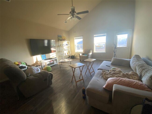 Building Photo - 11125 Furrow Hill Dr