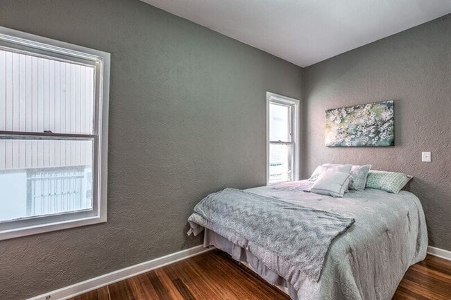 Building Photo - Newly Remodeled 1 Bed, 1 Bath House in Tre...