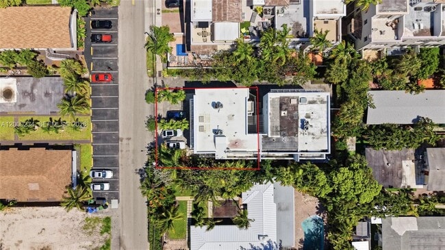 Building Photo - 832 N Victoria Park Rd