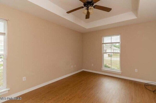 Building Photo - LONG BEACH SCHOOLS - 3 BED, 2 BATH BRICK HOME