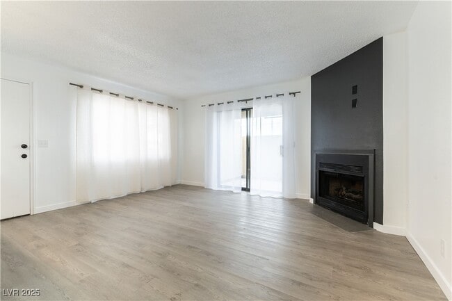 Building Photo - 601 Cabrillo Cir