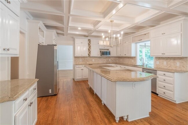 Building Photo - 530 Saddlebrook Dr