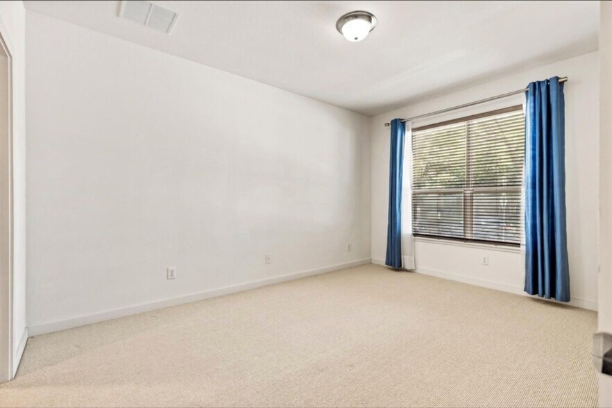 Building Photo - 3800 Holland Ave