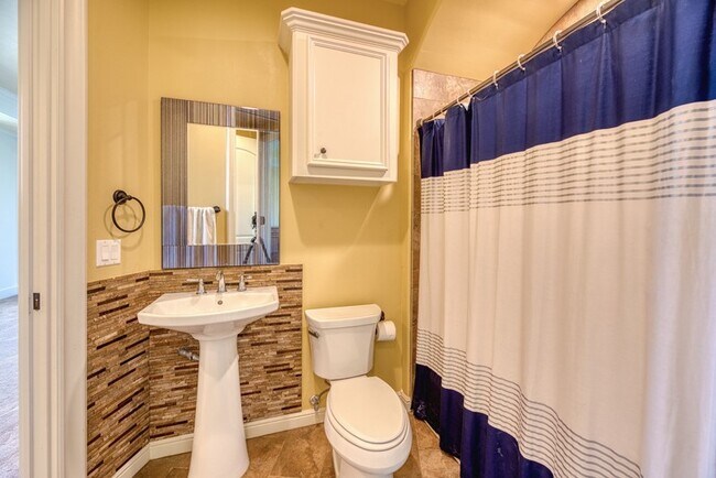 Building Photo - 5623 Waters Landing Ln