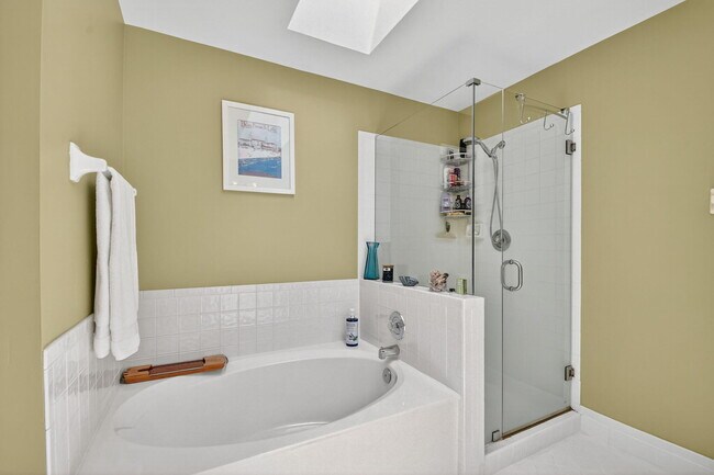 Building Photo - 7362 Ashley Shores Cir
