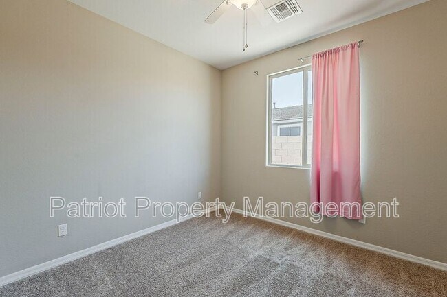 Building Photo - 25930 N Langley Dr