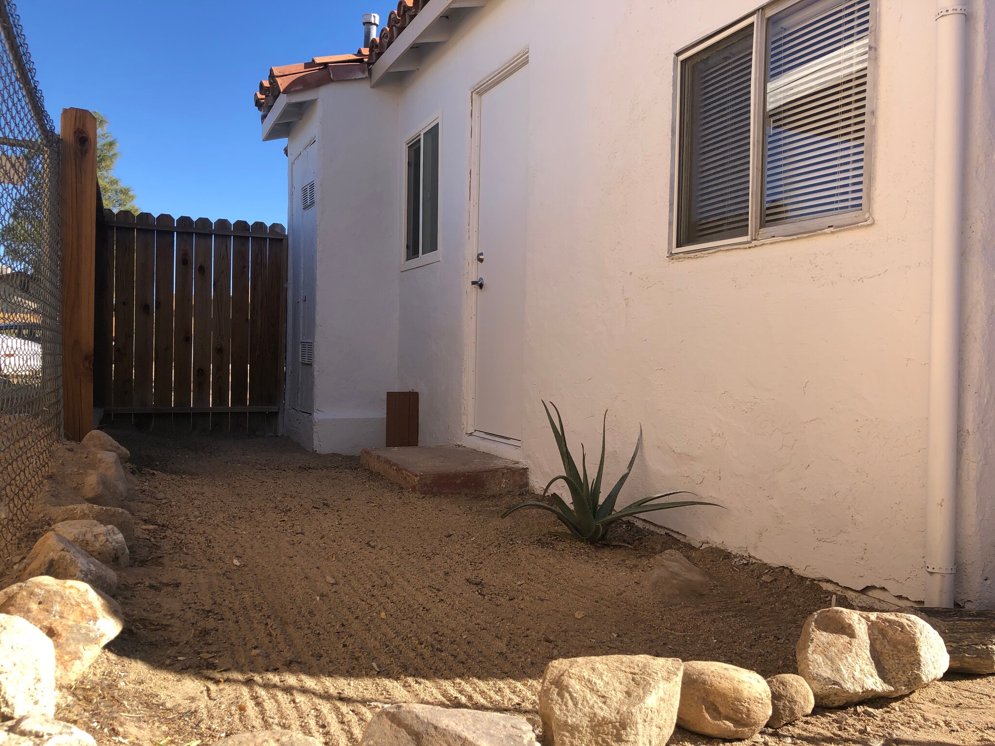 Private backyard - 6432 Smoketree Ave