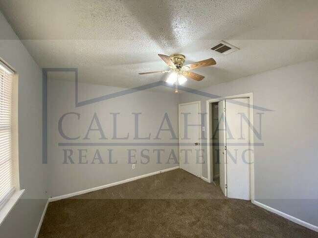 Building Photo - 8211 Woodview Dr N