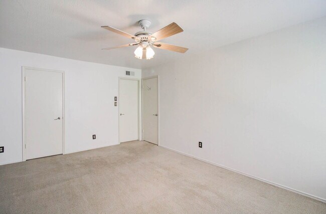 Building Photo - 4850 N 73rd St