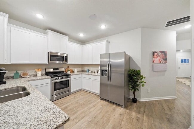 Building Photo - 1023 Bluebonnet Trl
