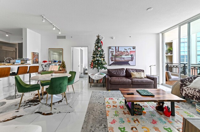 Building Photo - 550 Okeechobee Blvd