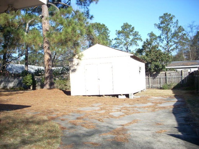 Building Photo - Located Off Macon Road!