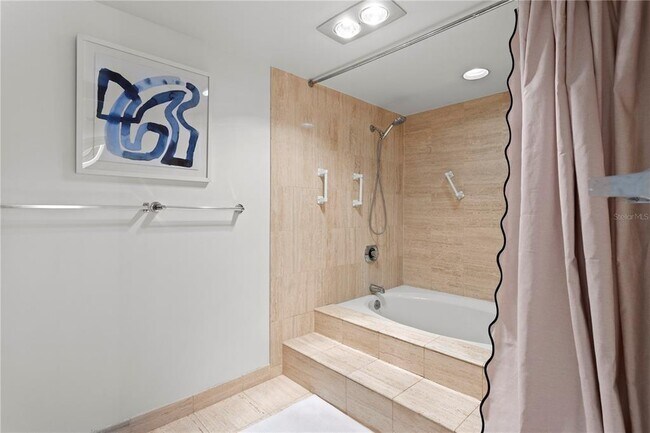 Building Photo - 3301 Bayshore Blvd