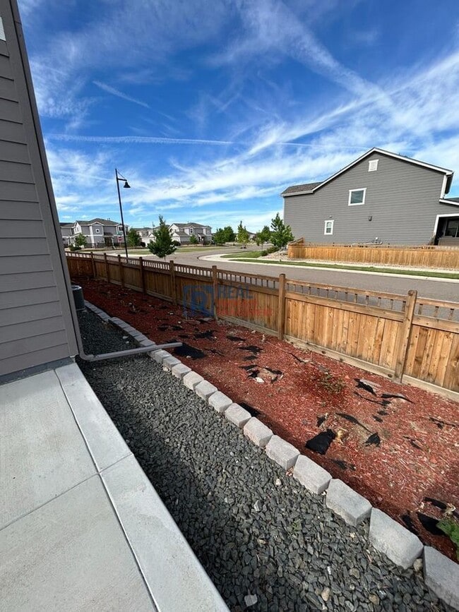 Building Photo - 2909 Quartz Pl